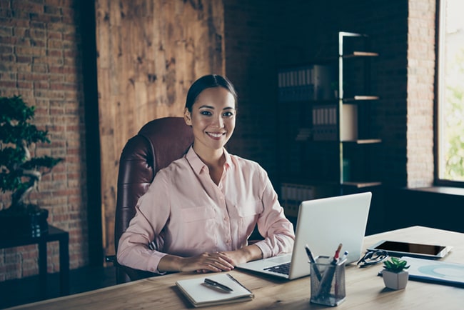 مجوز املاک برای خانم ها