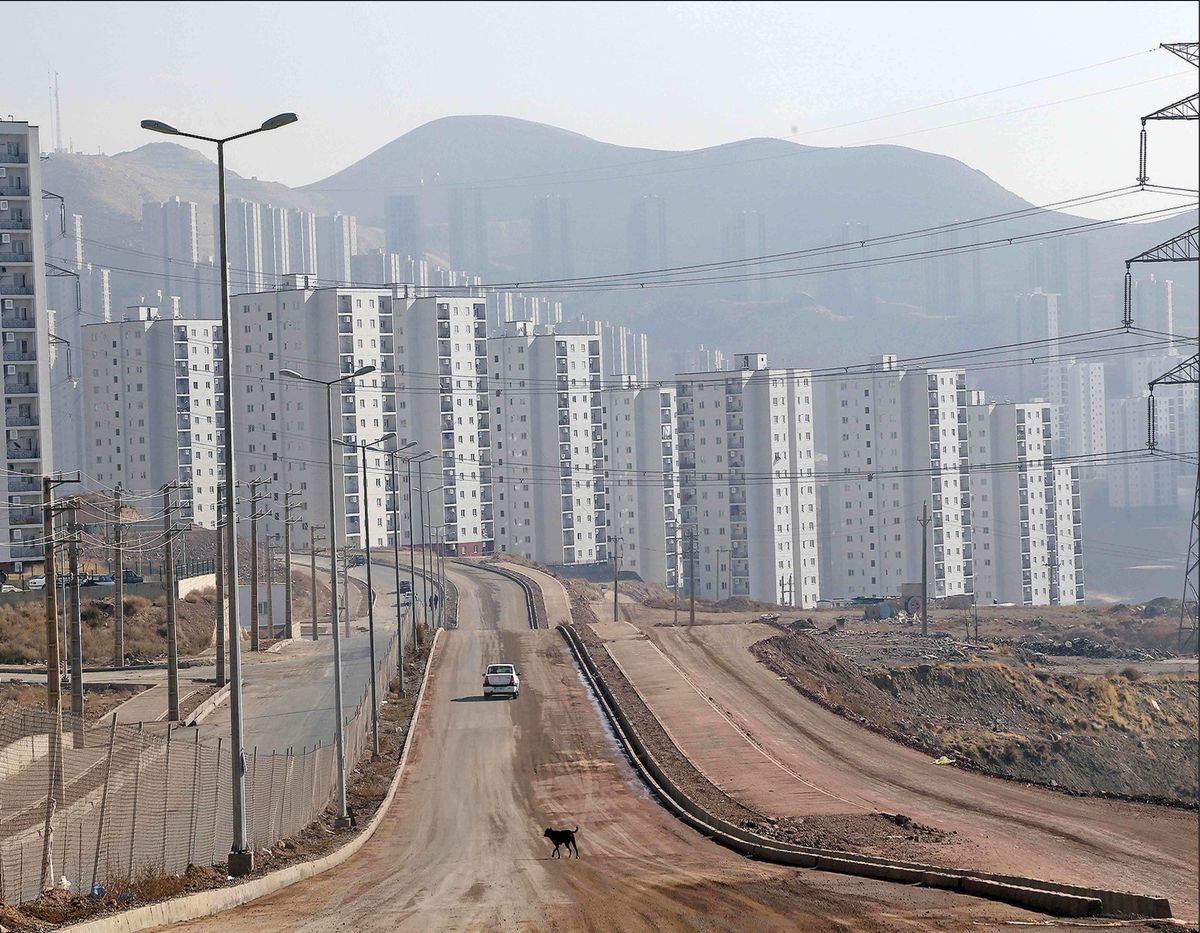 پروژه های مشارکت در ساخت، در منطقه 22 دریاچه چیتگر