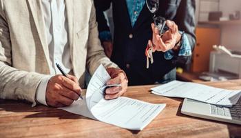 راهنمای کامل استفاده از خیار مجلس در معاملات ملکی