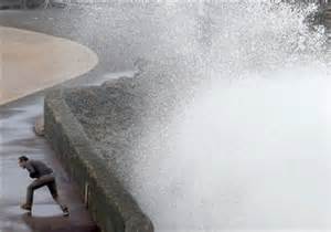 چاره اندیشی برای ساخت و ساز های غیر مجاز در مسیل ها! چاره اندیشی برای ساخت و ساز های غیر مجاز در مسیل ها!